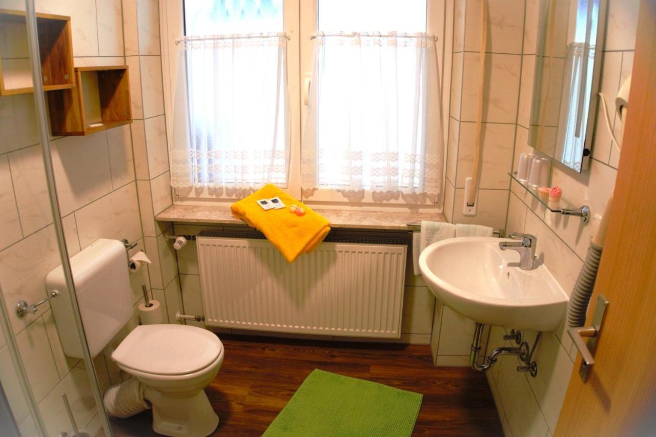 Gasthof Zum Loewen Goessweinstein Luaran gambar